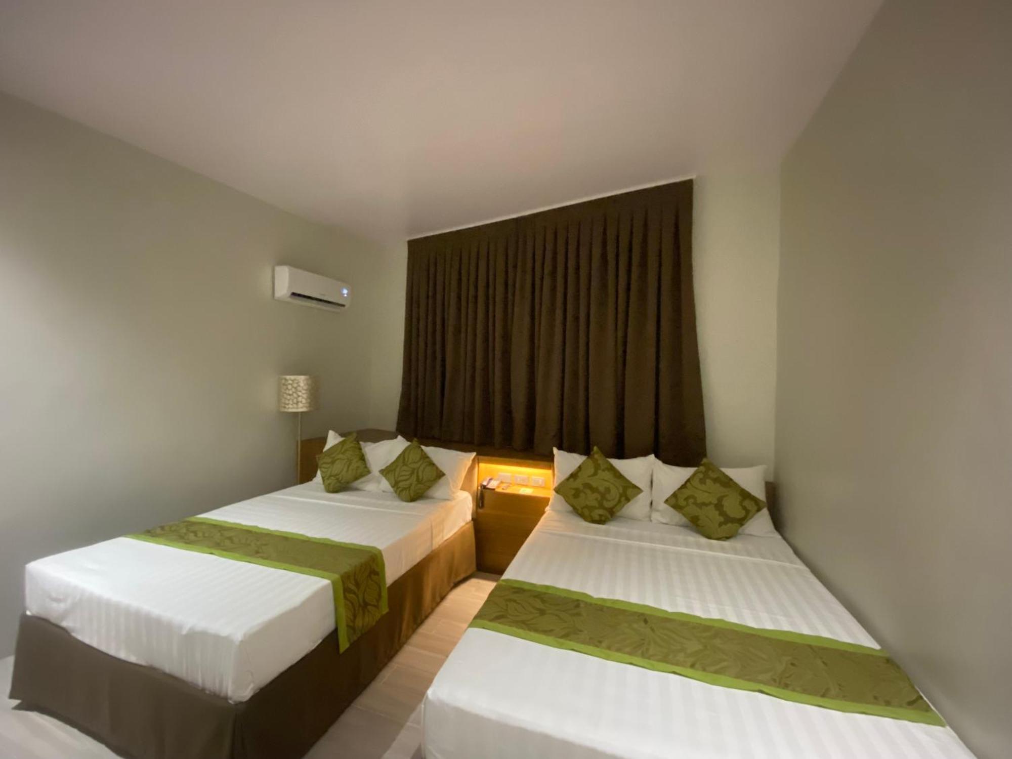 Maxi Hotel And Event Center Tagbilaran City Ngoại thất bức ảnh